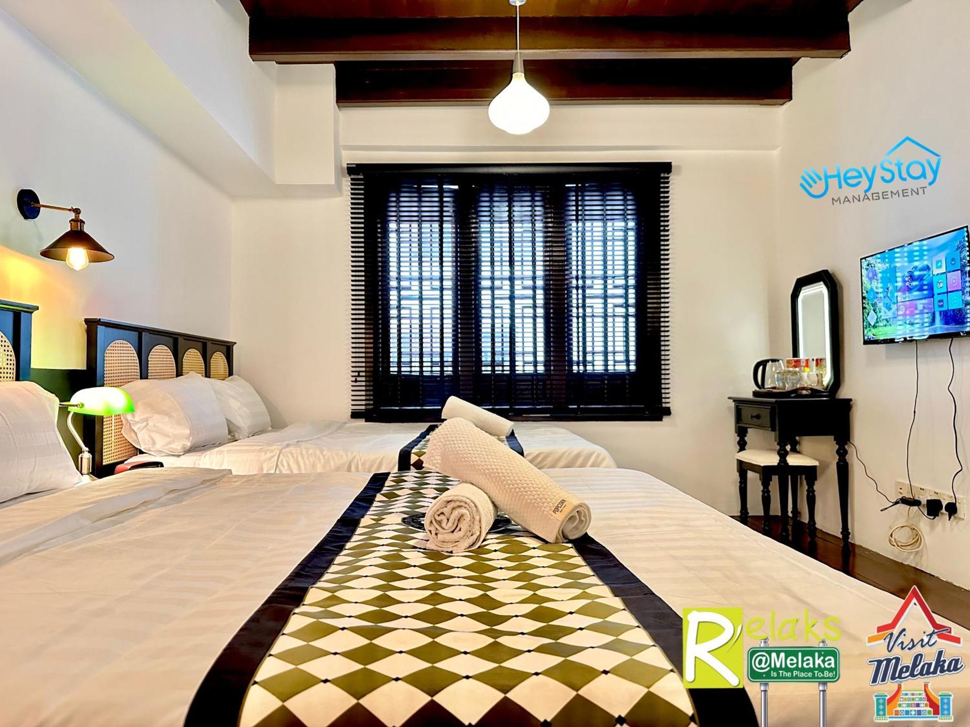 Wayfarer Guest House Jonker Street Melaka By Heystay Management Exterior photo